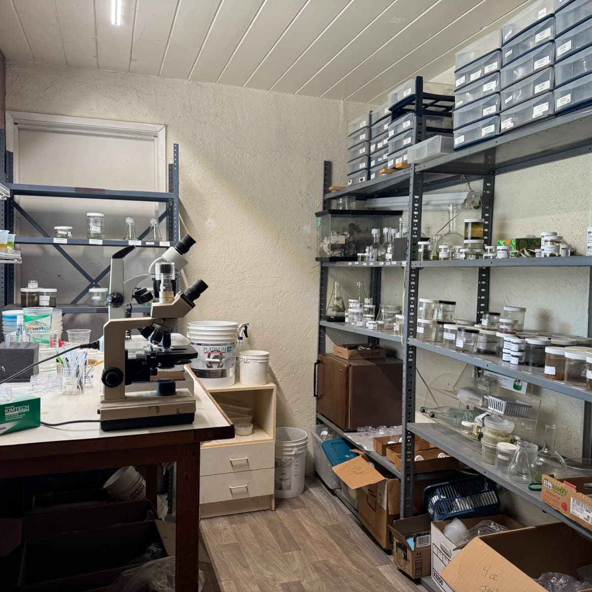 Niles Biological laboratory facility